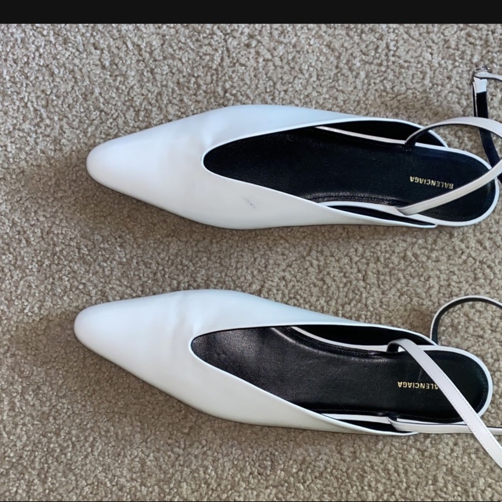 New Balenciaga Shoes - Picture 2 of 3